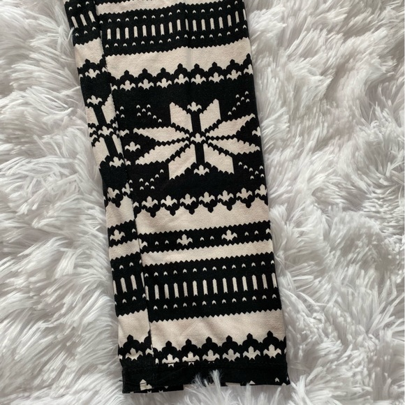 YPP Winter Holiday North Star Leggings - Picture 2 of 10